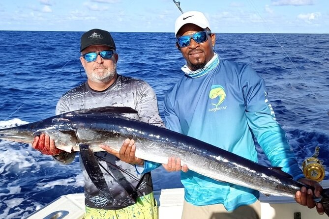 FISHING PRO CHARTERS - Boat Excursion - Sobre Las Olas - Drinks and what to bring