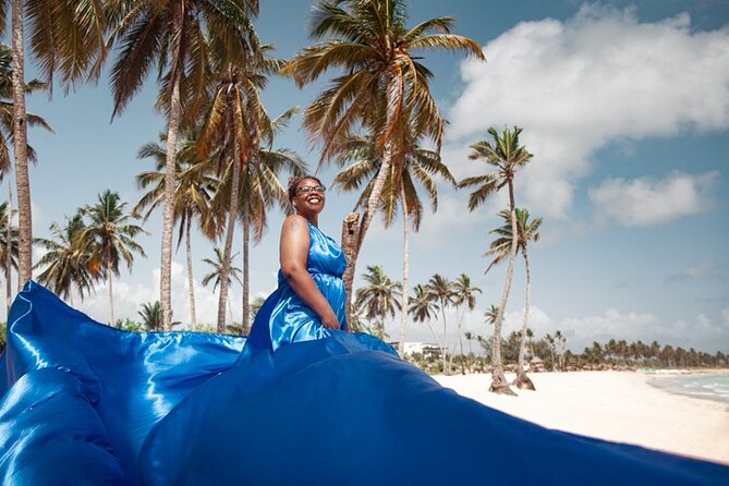 Flying Dress Photoshoot (1 Dress) – Punta Cana – Pro Photographer - One dress means planning the group carefully