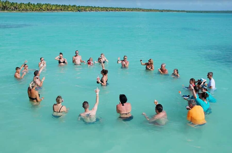 From La Romana: Saona Island for Aida Cruises Passengers - Getting from La Romana port to Bayahibe