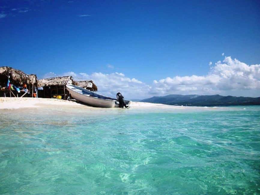 From Puerto Plata: Cayo Arena by VIP Speedboat and Snorkel - Snorkeling with tropical fish