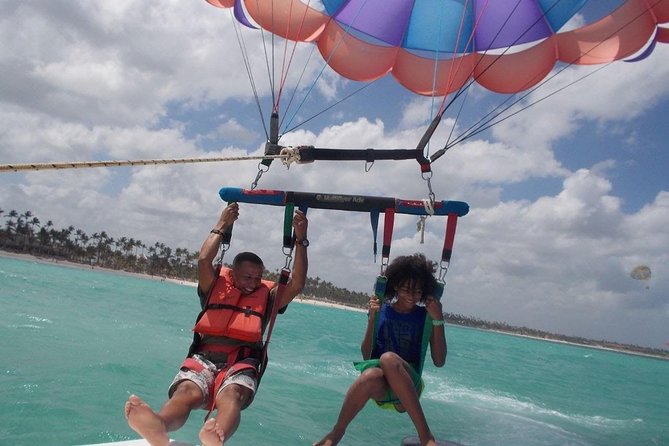 From Punta Cana: Amazing Activity Parasailing Hotel pickup - Who should book this $70 parasailing trip?