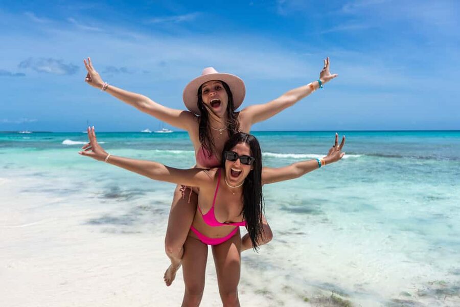 From Punta Cana: Catamaran Tour to Saona Island with Open Bar and Buffet - What to pack for comfort