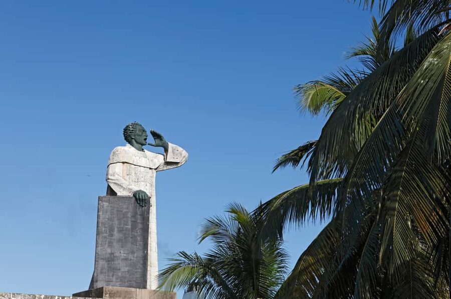 From Punta Cana: Full-Day Santo Domingo City Tour - Columbus Park and the first cathedral
