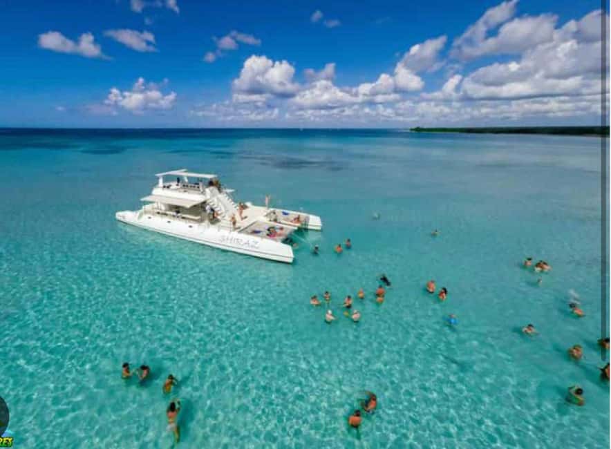 From Punta Cana: Saona Island Boat Trip with Buffet - Reaching Saona’s white-sand shore