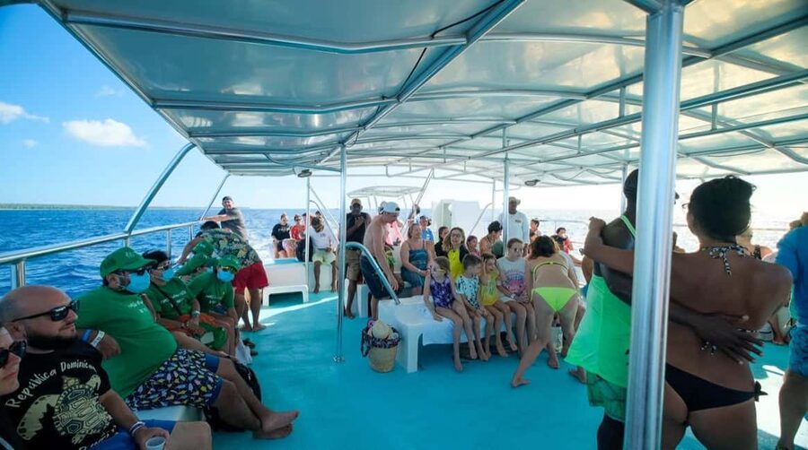 From Punta Cana: Saona Island Day Trip with Buffet Lunch - Bayahibe and the Eastern National Park