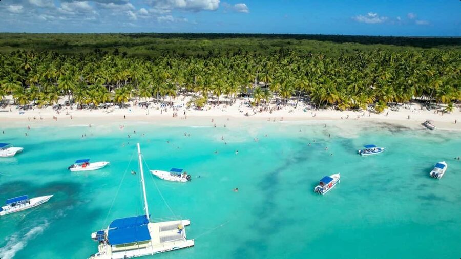 From Punta Cana: Saona Island Day Trip with Buffet Lunch - Morning pickup from Punta Cana