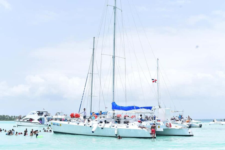 From Santo Domingo - Punta Cana: SAONA ISLAND Food & Drinks - What the $67 price really covers