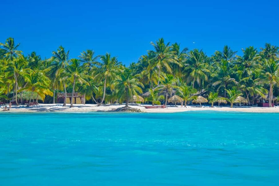 From Santo Domingo: Saona Island Day Trip w/ Lunch & Drinks - Practical packing advice for a wet, long day