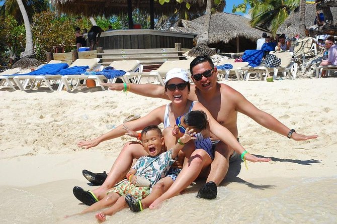 Full-Day Cruise to Saona Island - Natural pool and lunch - The natural pool gives you the easiest water stop