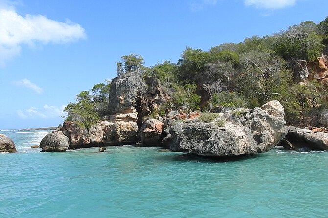 Full Day Isla Bonita Speed Tours - Monte Cristi National Park brings a different side of the coast