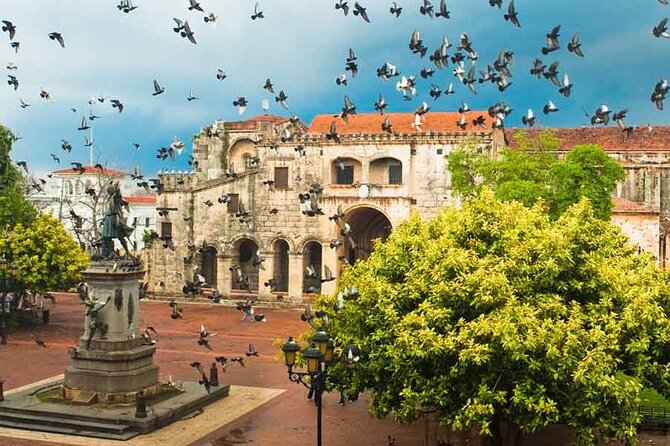 Full Day Santo Domingo City Tour: History of the Caribbean From Punta Cana - Faro Colón and the scale of Columbus-era Santo Domingo