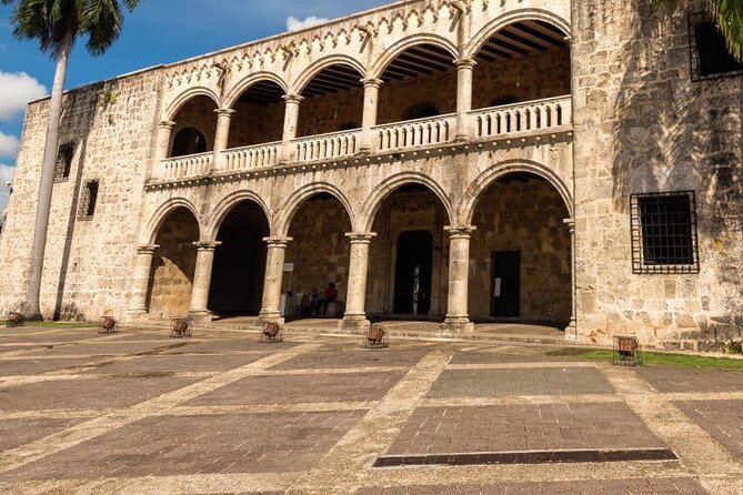 Full-day Santo Domingo Tour with Roundtrip Transfer from Airport to Hotel - Los Tres Ojos: freshwater lakes below the city