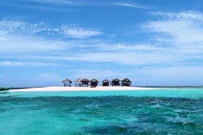 Full-Day Tour Isla Bonita Deluxe - Guide service and the value of a private outing