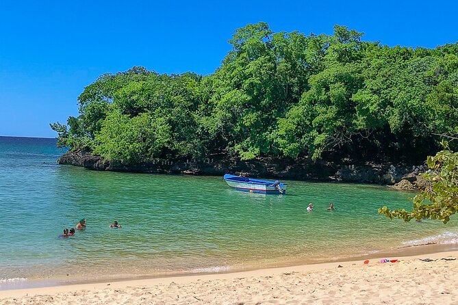 Full Day Tour to the Blue Lagoon and 7 Different Destinations - Laguna El Dudu delivers the day’s biggest rush