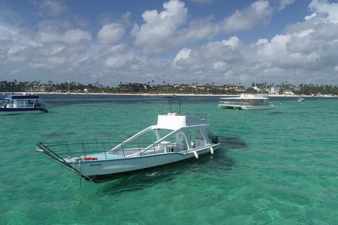 GlassBottom Catamaran with Slide - The glass bottom: useful feature, but confirm it