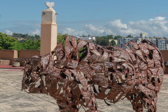 Guided Tour in the Colonial Zone of Santo Domingo - Finishing with rum and sugar cane