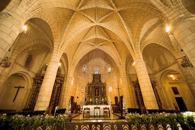 Half Day Excursion Colonial Zone, Faro to Colón, 3 Eyes Park - Inside the first cathedral of the Americas