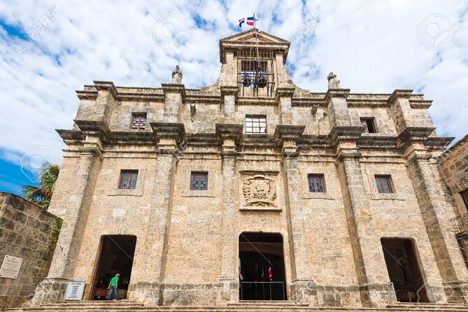 Half Day Excursion Colonial Zone Lighthouse to Colón and Tres Ojos from Santo Domingo - Key points to know before booking
