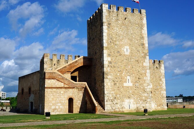 Half Day Excursion Colonial Zone Lighthouse to Colón and Tres Ojos from Santo Domingo - The National Pantheon puts names to Dominican history