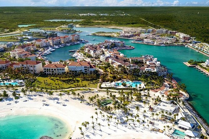 Helicopter tour of Punta Cana - The Cana route: Cap Cana Marina and Cabeza de Toro