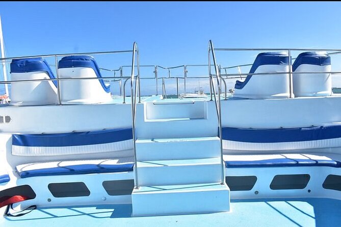 Hip Hop adult only Party Boat with Unlimited drinks& sand-bar - Dolphin viewing while the catamaran sails