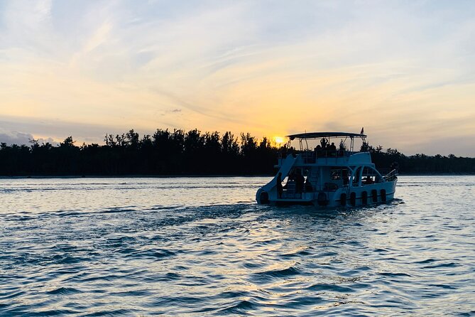 Hip Hop adult only Party Boat with Unlimited drinks& sand-bar - The natural pool and sandbar-style party