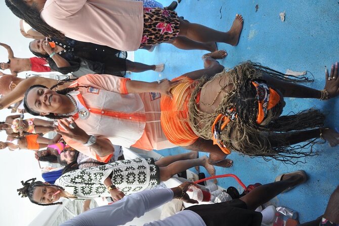 Hip Hop Adult Only Party Boat with Unlimited drinks & Sandba stop - A Punta Cana boat party with the music turned up