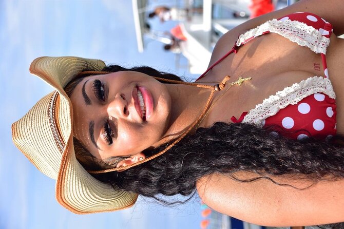 Hip Hop Adult Only Party Boat with Unlimited drinks & Sandba stop - The sandbar and natural pool stop