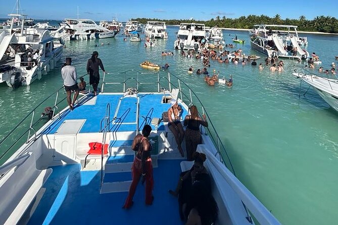 Hip Hop Beat and Live Dj Adults Only Party Boat and Free drinks - Transportation and the 3:00 pm start