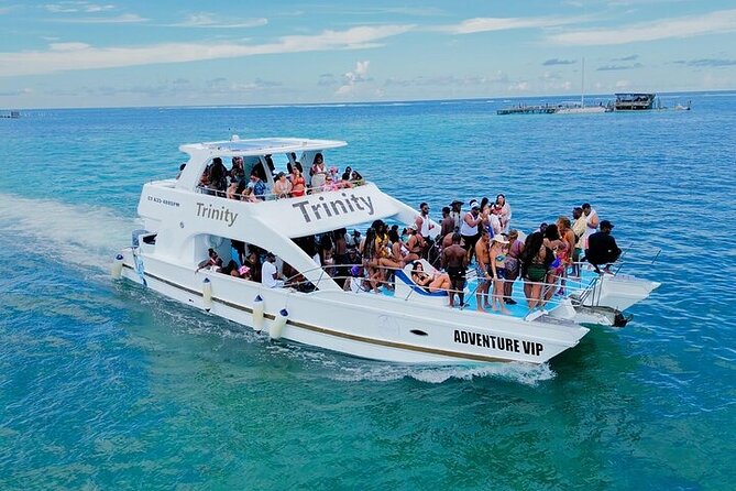 Hip Hop solo para adultos PartyBoat con Bebidas ilimitadas y Bar - Key Things to Know Before You Book
