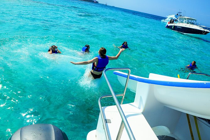 HipHop Party Boat with Unlimited drinks in Punta Cana - What the three-hour schedule means