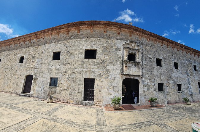 Historical Tour in the Colonial City of Santo Domingo - The Alcázar of Columbus closes the historic loop