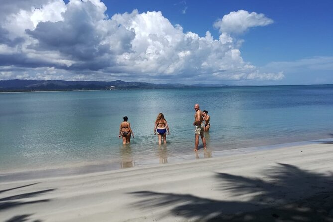 Horseback Riding - Experience between virgin beach and lagoon - Through the coconut trees to Redonda Lagoon