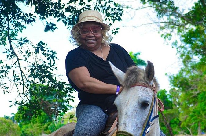 HorseBack Rinding to Macao Beach - What the $63.49 price buys you
