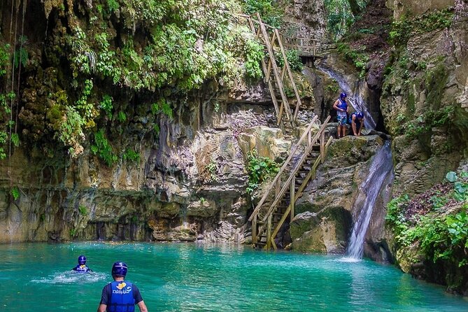 Hotels - Airbnb & villas pick up - WATERFALLS OF DAMAJAGUA - Pickup from hotels, villas, and Airbnb homes