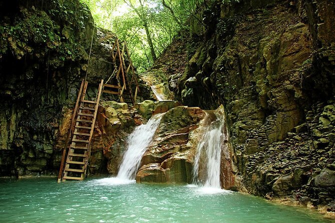 Hotels - Airbnb & villas pick up - WATERFALLS OF DAMAJAGUA - Jumping, sliding, swimming, and sitting out