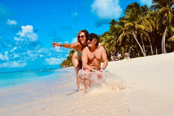 Isla Saona Exclusive Tour with Catamaran & Natural Pool - Comfort, safety, and communication