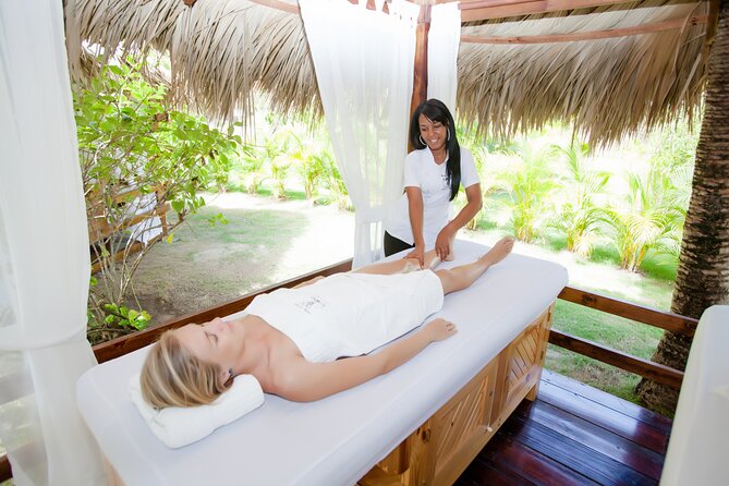 Island Beauty Spa Getaway - A botanical garden welcome in Los Corales