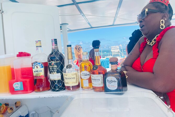 Jamaican Sunset Party Cruise - Boarding at Huracan Beach Club