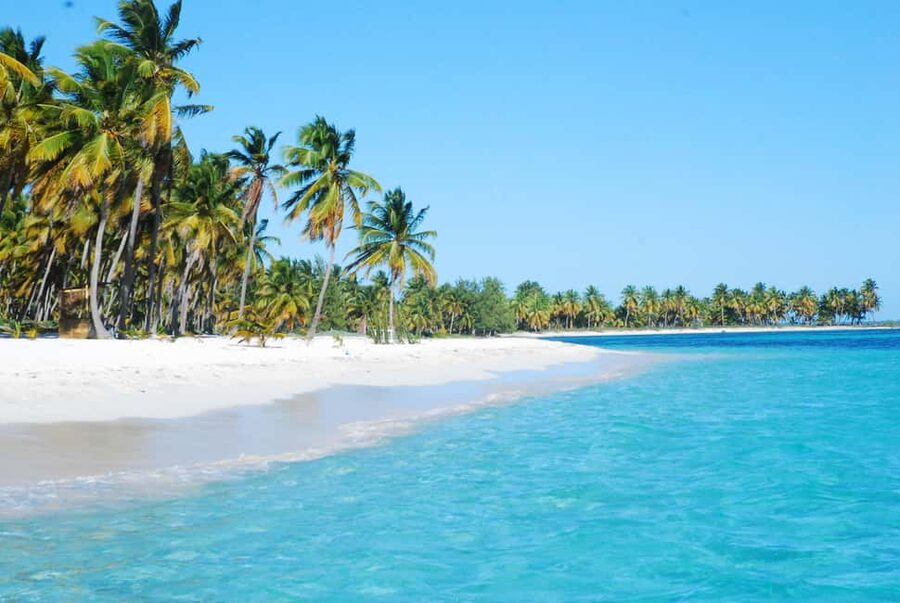 La Romana: Saona Crusoe VIP for cruise guests - Canto de la Playa, Saona’s quiet coastal stop