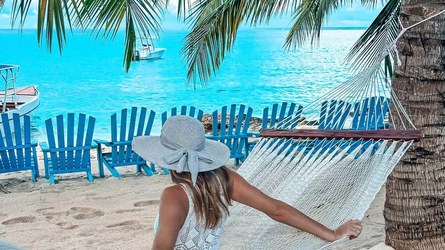 La Romana: Saona Crusoe VIP for cruise guests - Catuano lunch and time in a hammock