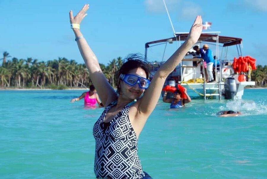 La Romana: Saona Island for Norwegian Sky Cruise Passengers - The crew, language, and party level