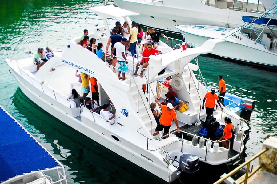 La Romana: Scuba Diving in Catalina Island - Leaving La Romana aboard Paradise