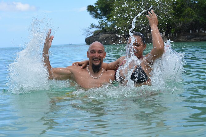 Local Excursion Blue Laguna el dudu - Dominican lunch and a long break at Playa Grande