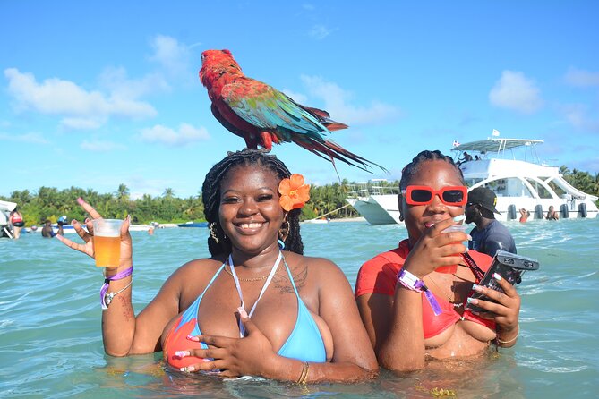 Luxury Hip Hop Boat Party–Drinks, Music, and the Best Vibes in PC - Stop one: reef snorkeling with equipment included