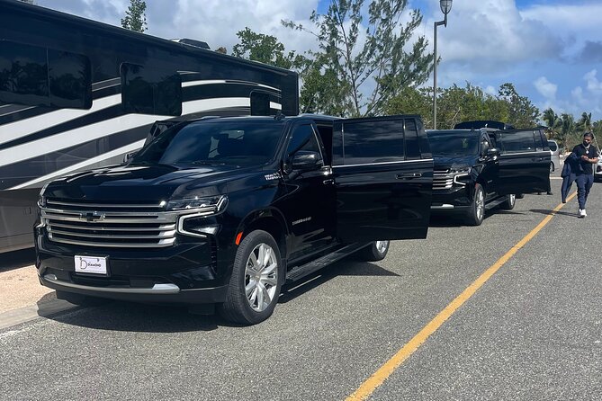 Luxury Transfer between Punta Cana Airport and Bavaro Hotels - Driver Service: Friendly, Professional, and Personal