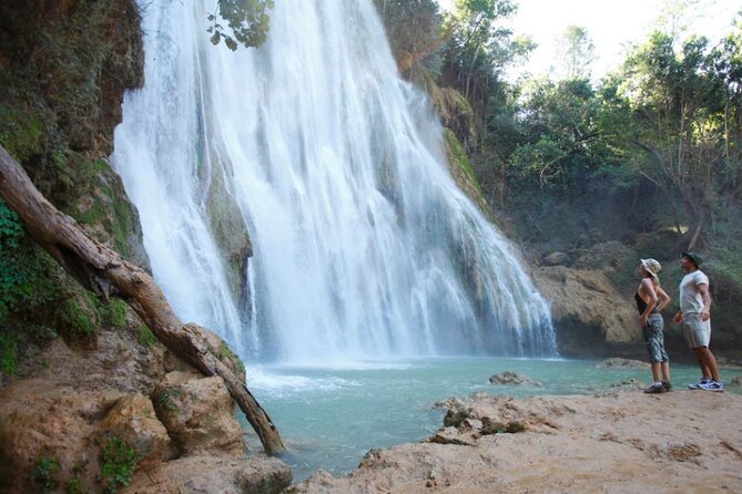 María and Miguel stop - Half day tour to El Limón waterfall with lunch included - The waterfall and its natural pool