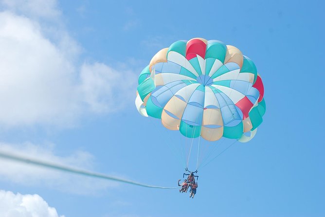 Parasailing Punta Cana - Who will enjoy this most?