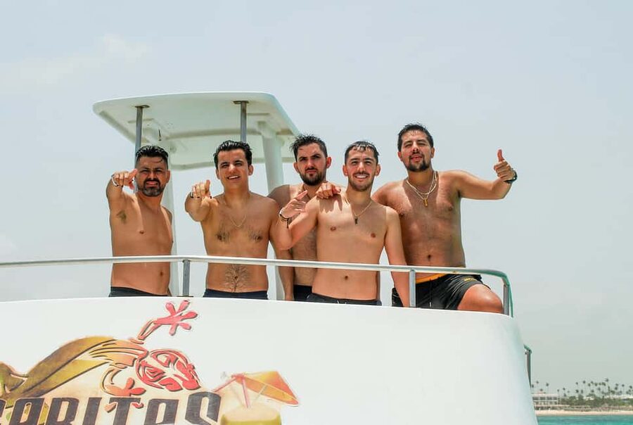 Party Boat and Snorkelling in Punta Cana - Snorkeling in clear water