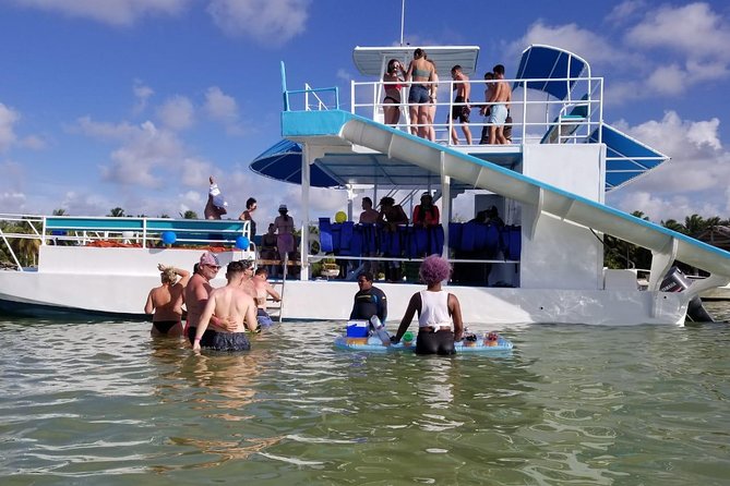 Party Boat in Punta Cana - Booze Cruse - Snorkeling near the coral reefs